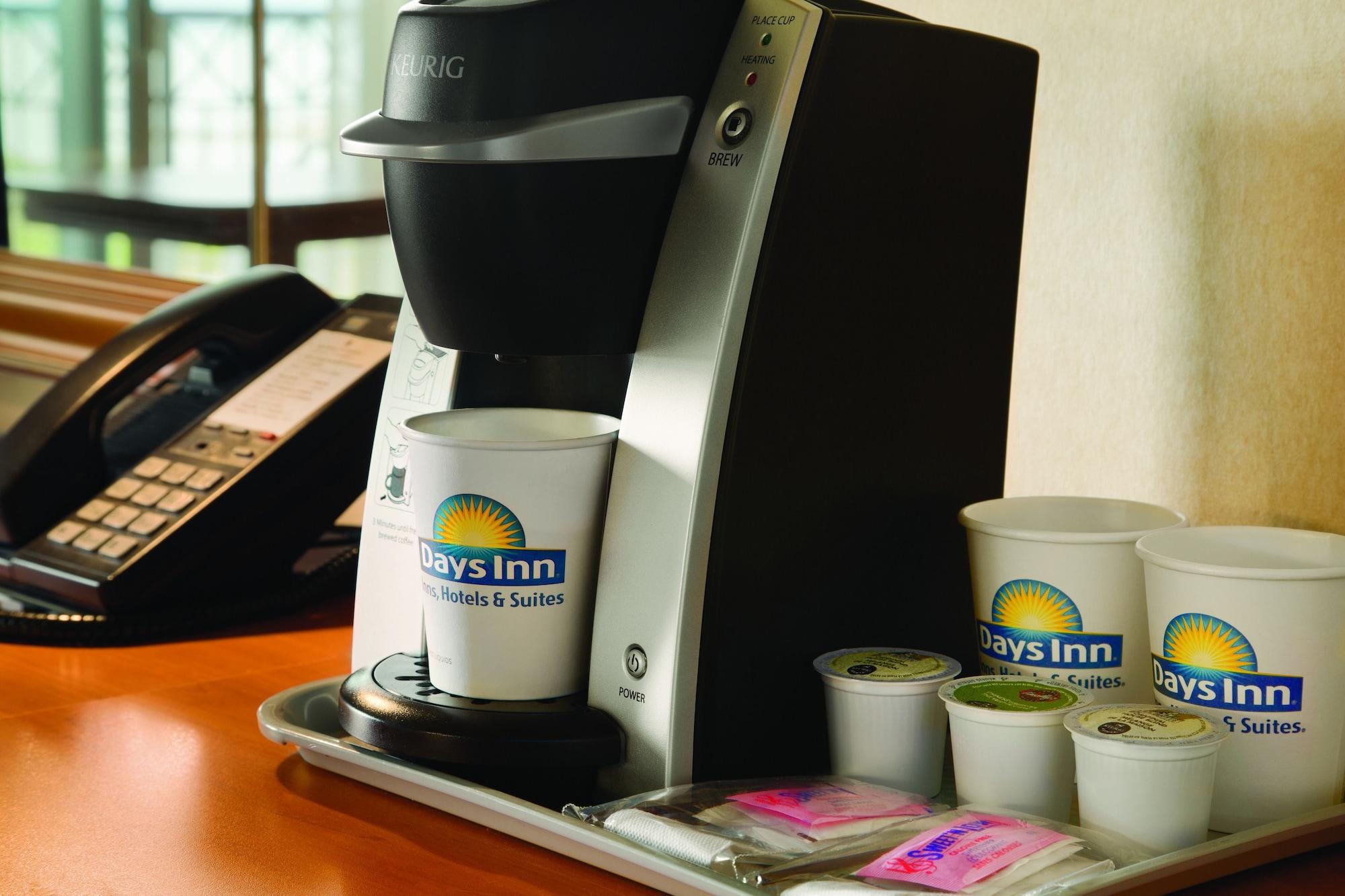 Days Inn By Wyndham Rivière-du-Loup Buitenkant foto
