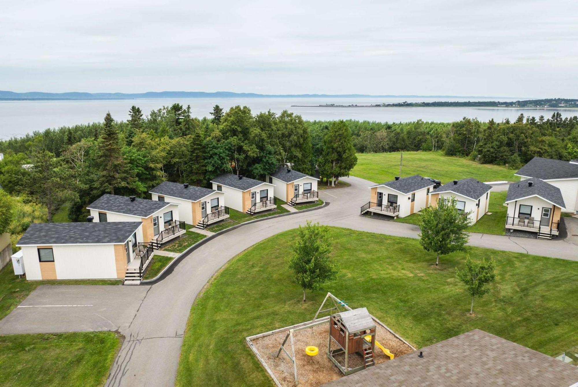 Days Inn By Wyndham Rivière-du-Loup Buitenkant foto