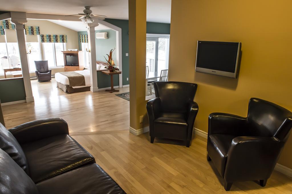 Days Inn By Wyndham Rivière-du-Loup Buitenkant foto